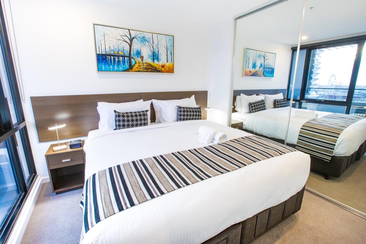 Spencer Street Apartment *