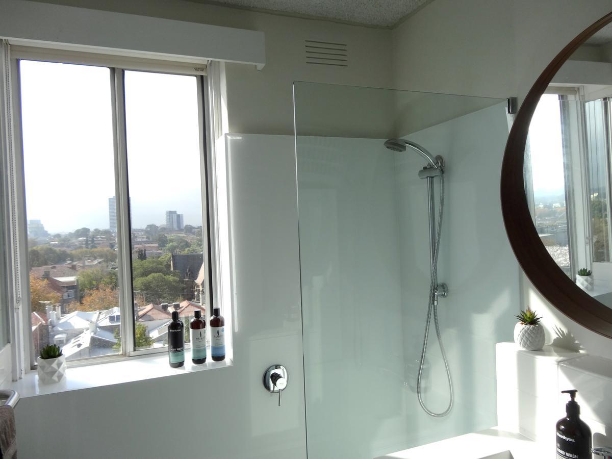 Spectacular Views Top Floor- Private Apartment. Apartamento Melbourne