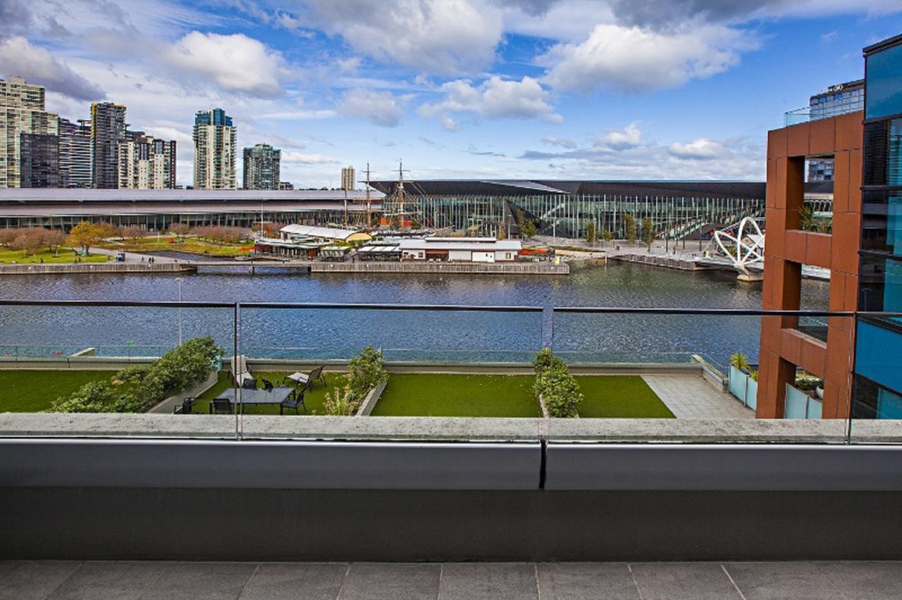 Apartment Flinders Wharf Melbourne