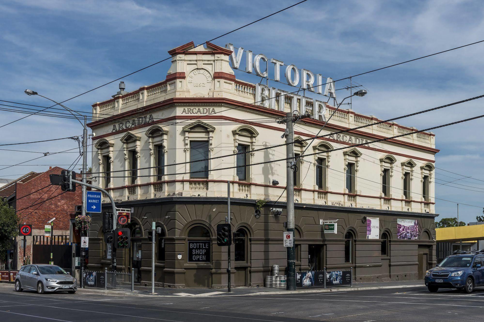 Oaks South Yarra