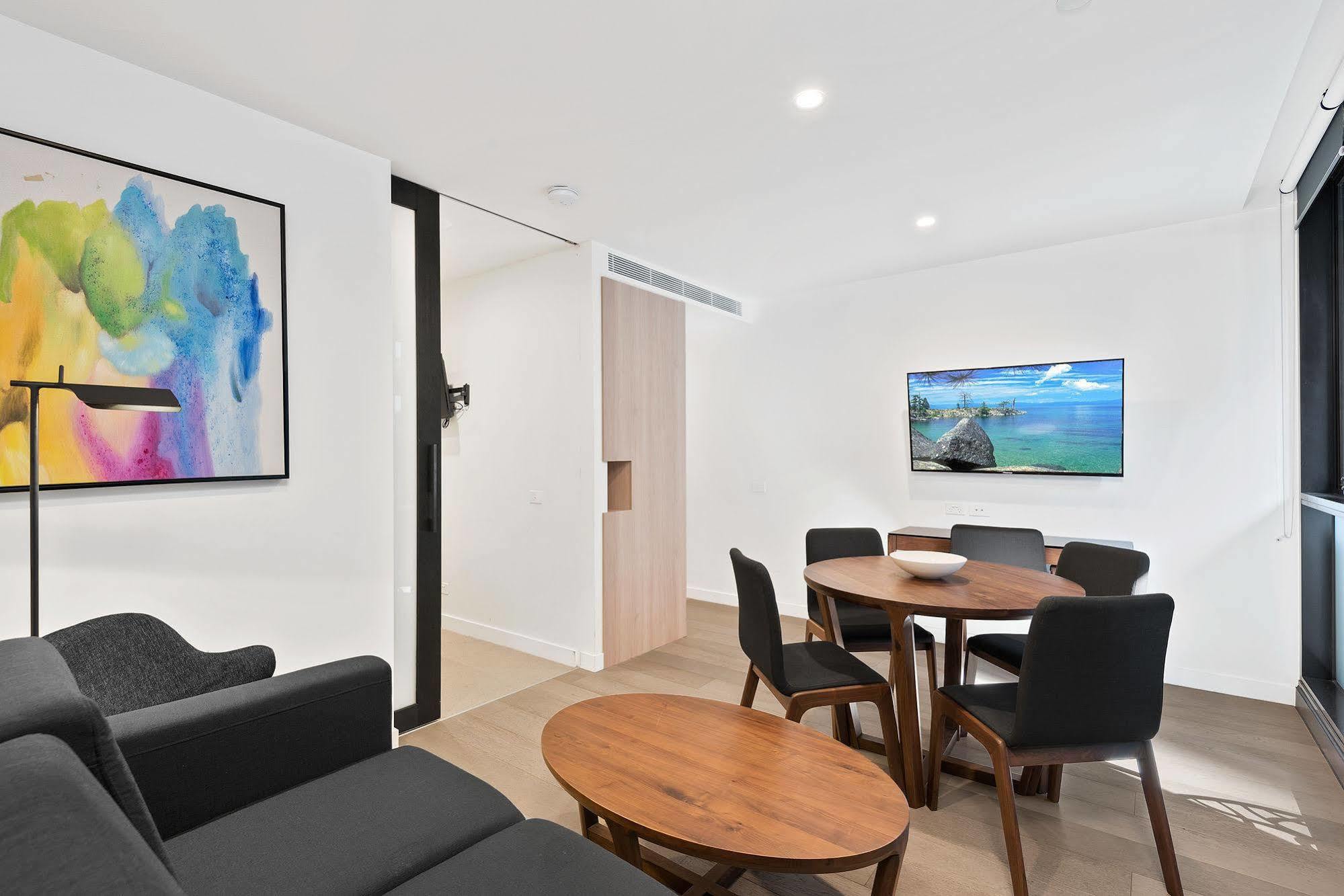 Aparthotel District South Yarra 4*