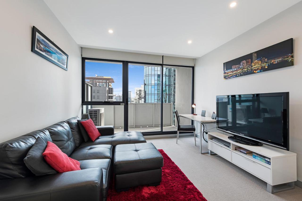 Royal - Clarendon St