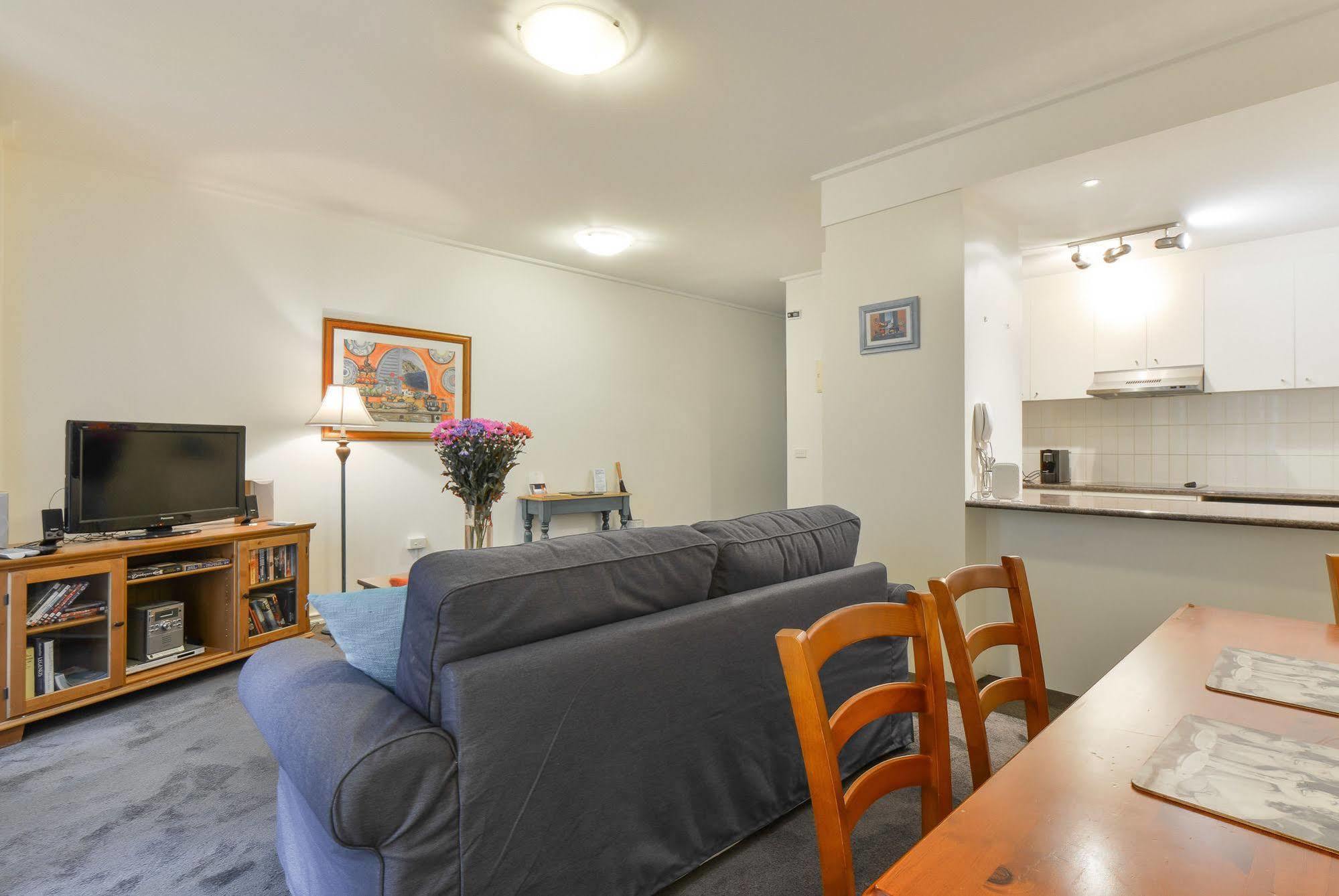 Mayford - Long Stay Rates, Pool, Gym, Parking Apartment Melbourne