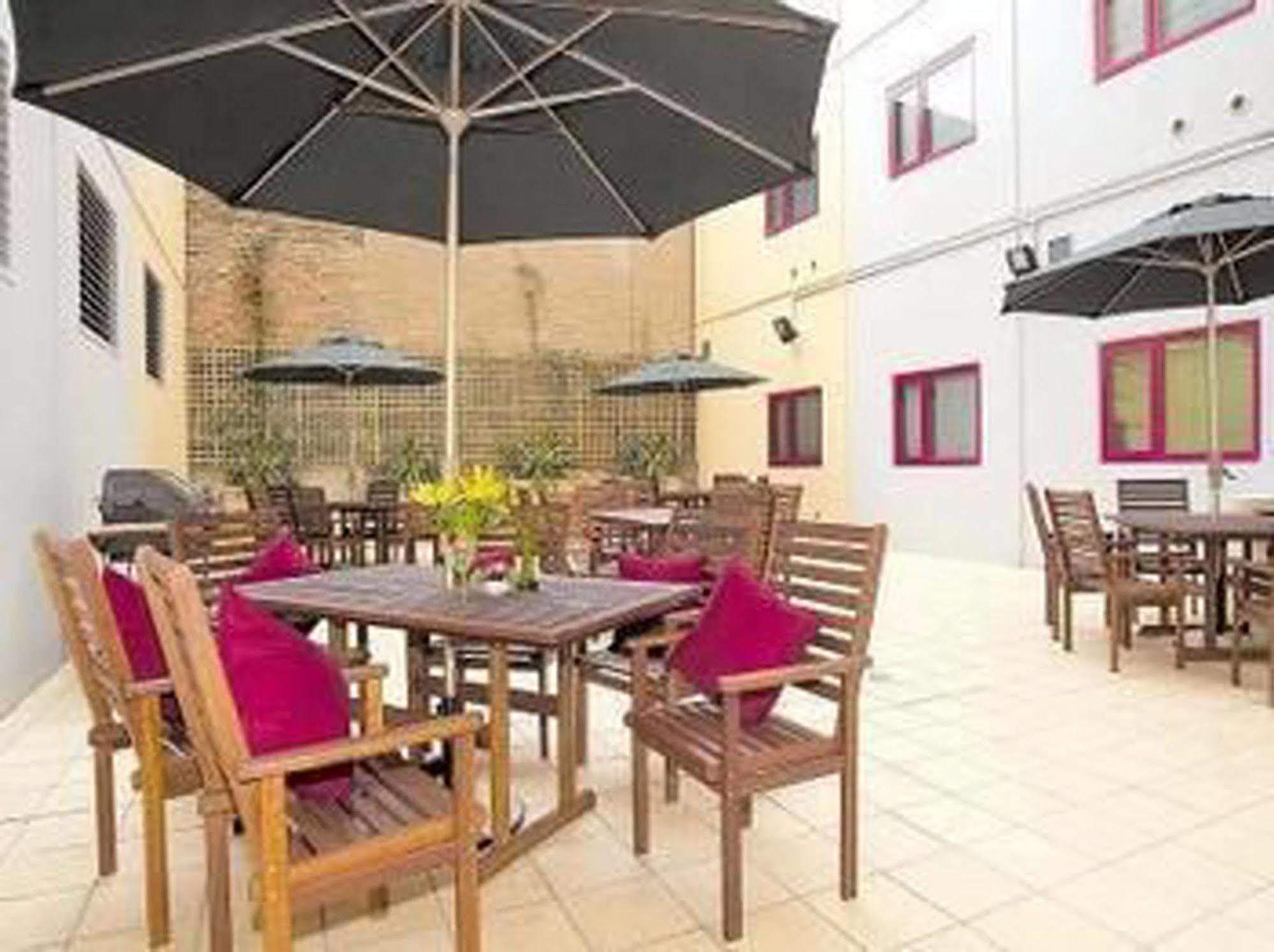 Aparthotel Plum Serviced Carlton Melbourne