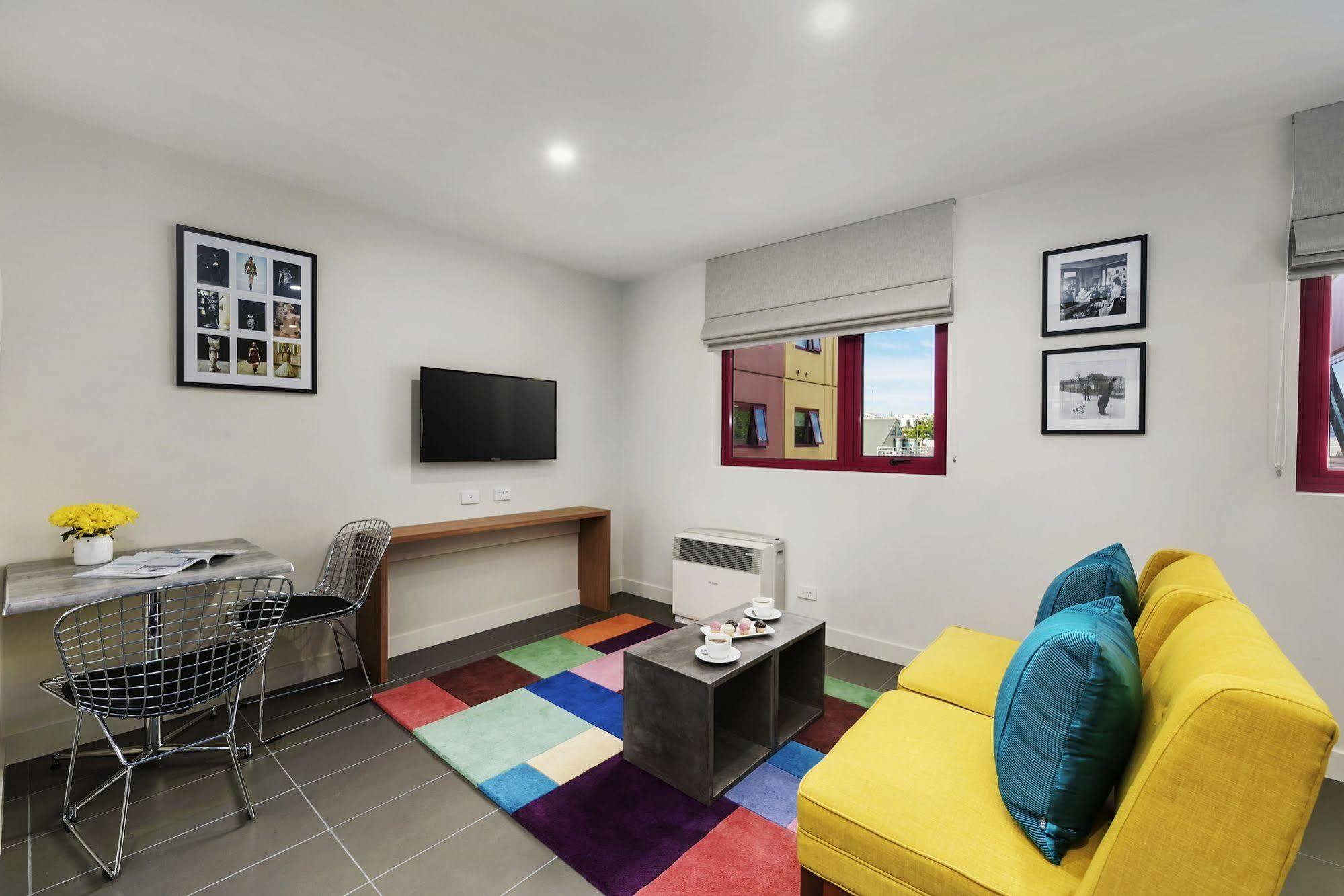 Plum Serviced Carlton Aparthotel