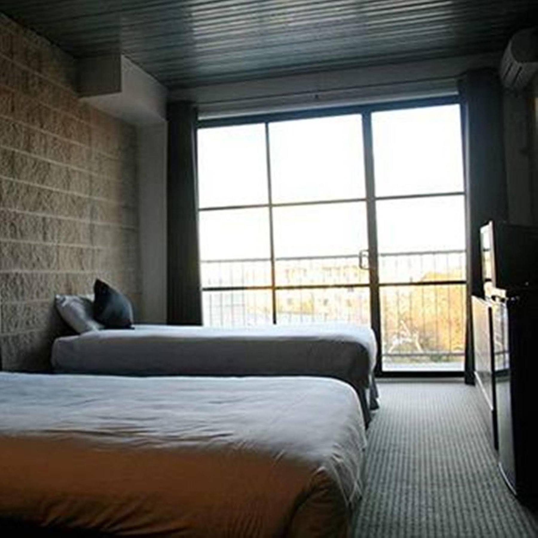 Summer House Hostel Melbourne