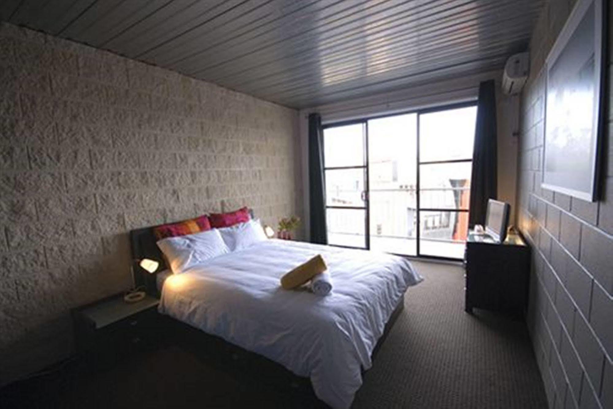 Summer House Hostel