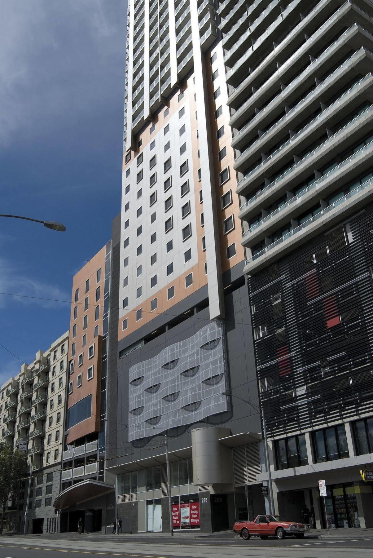Atlantis 4* Melbourne