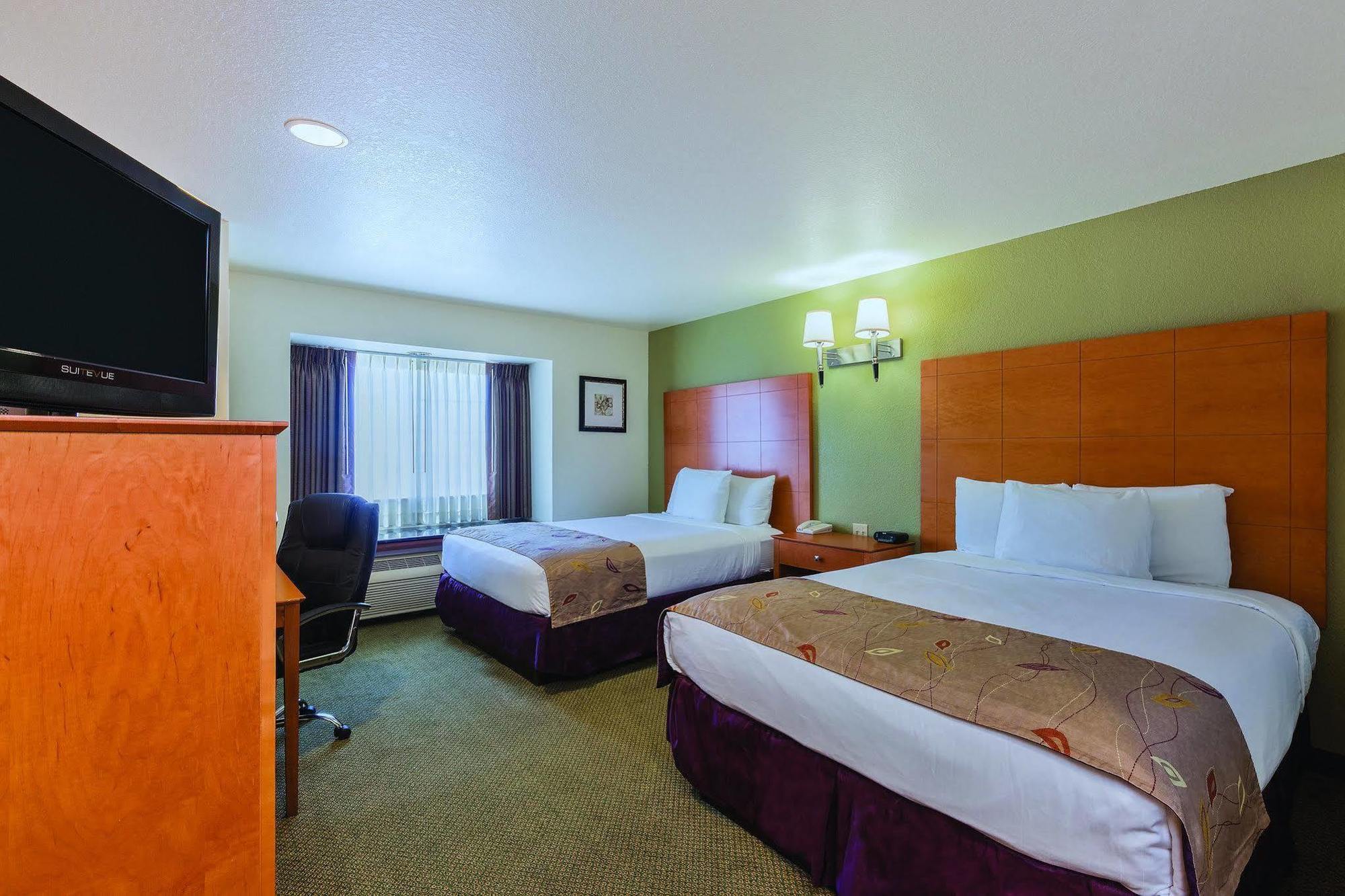 Bayview On The Park Hotel 4*
