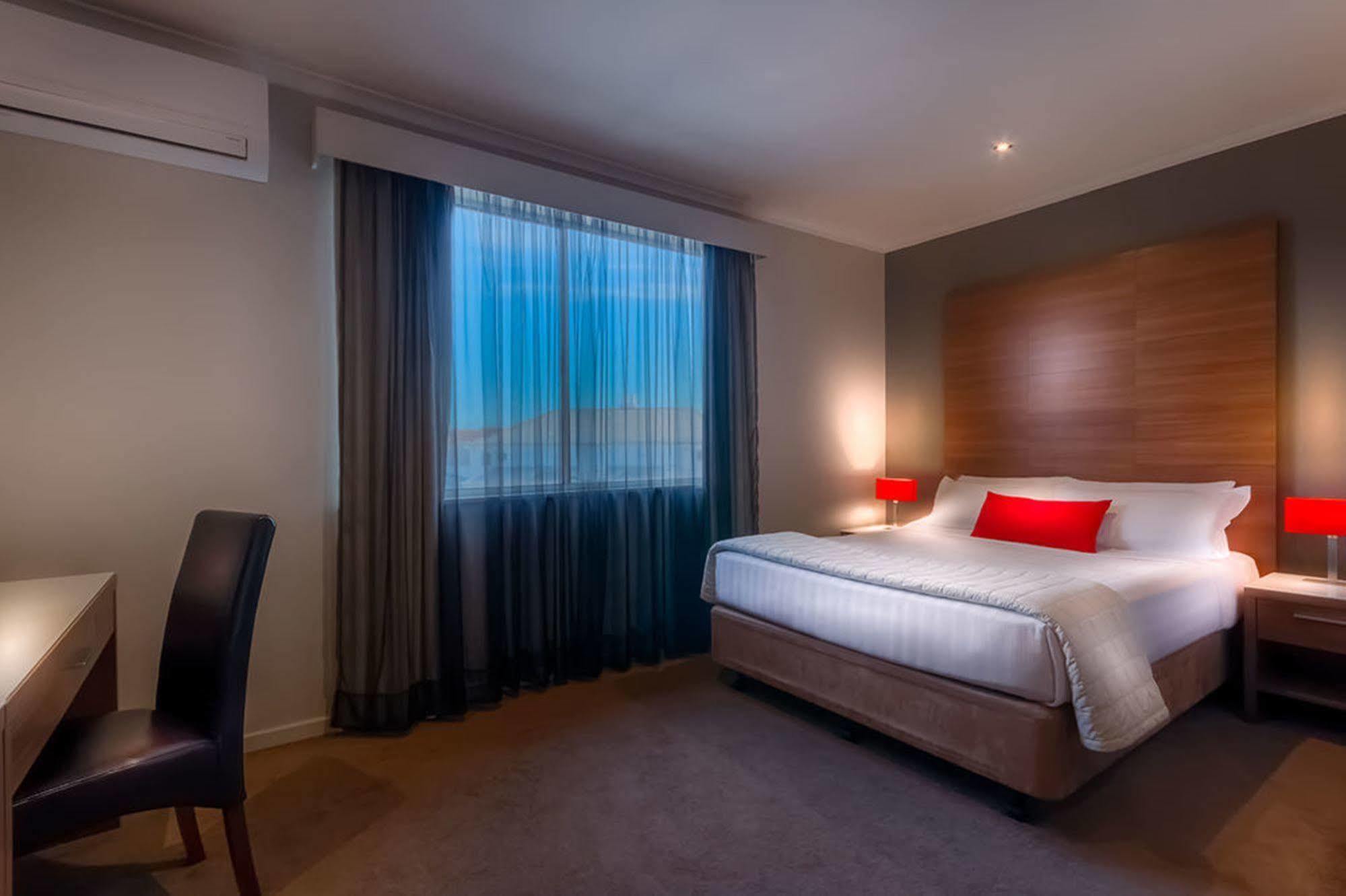 Crest On Barkly Serviced Aparthotel 3*
