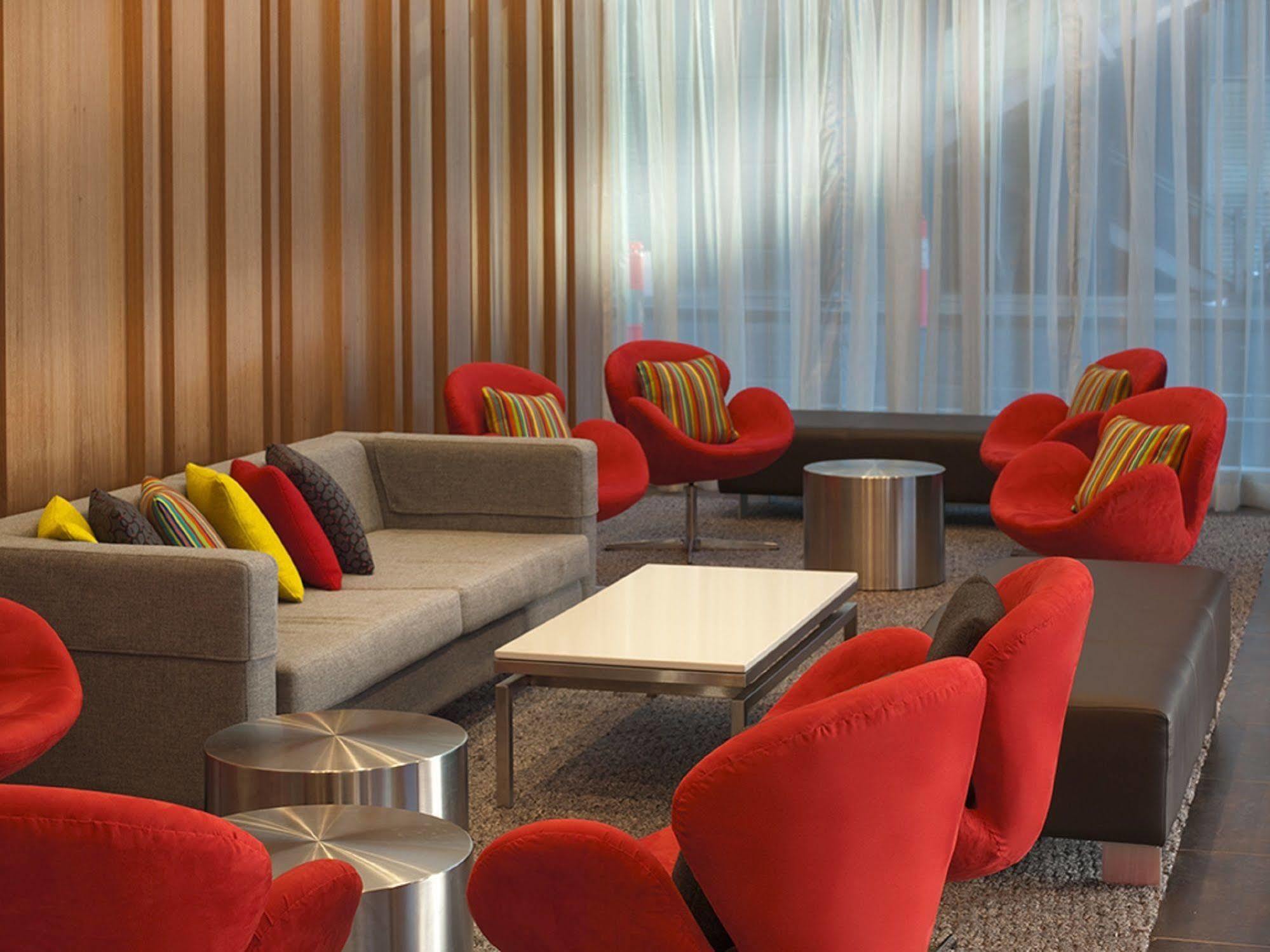 Travelodge Docklands 4* Melbourne