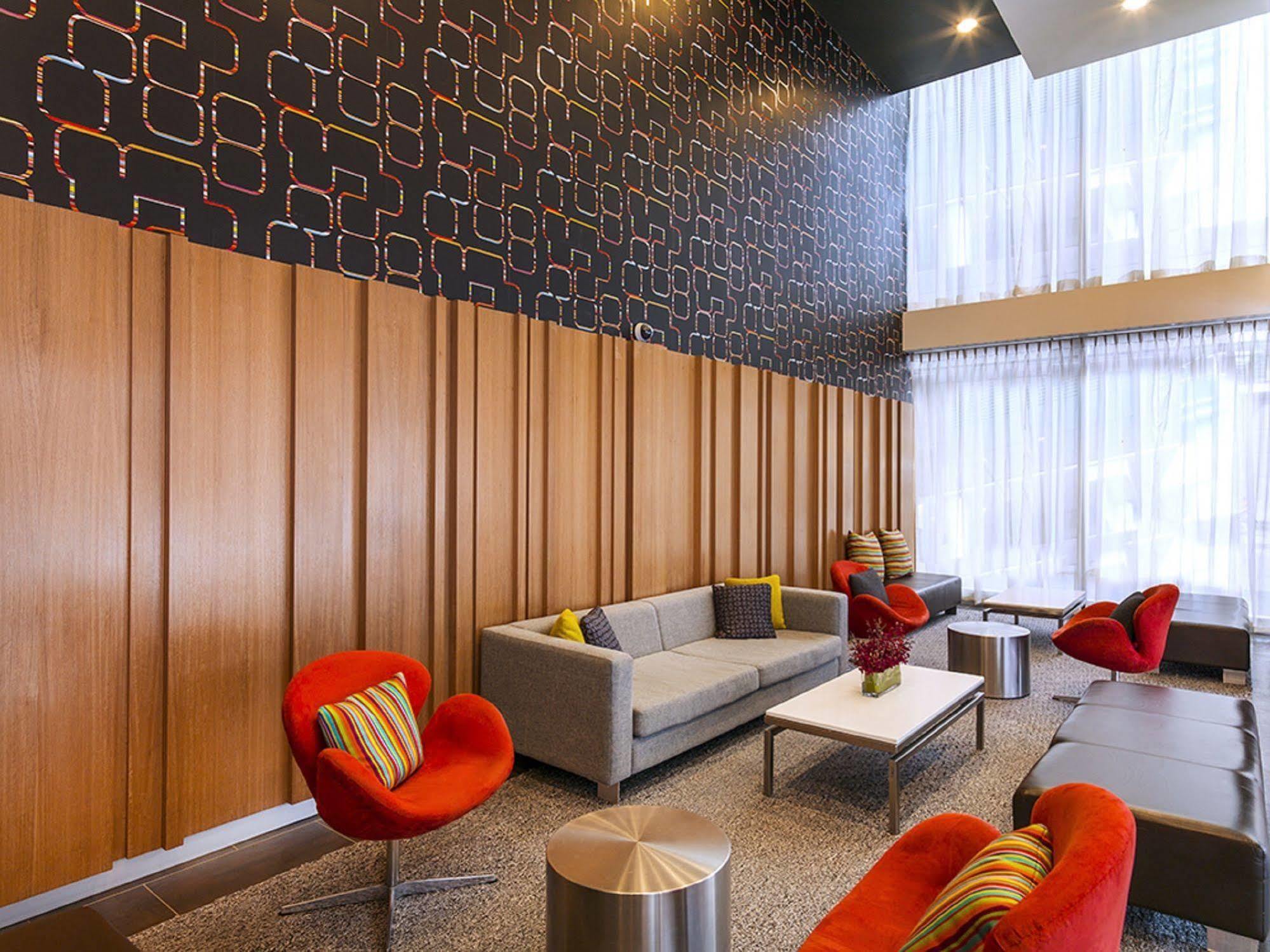 Travelodge Docklands 4* Melbourne