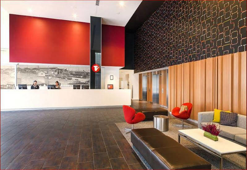 Travelodge Docklands 4* Melbourne