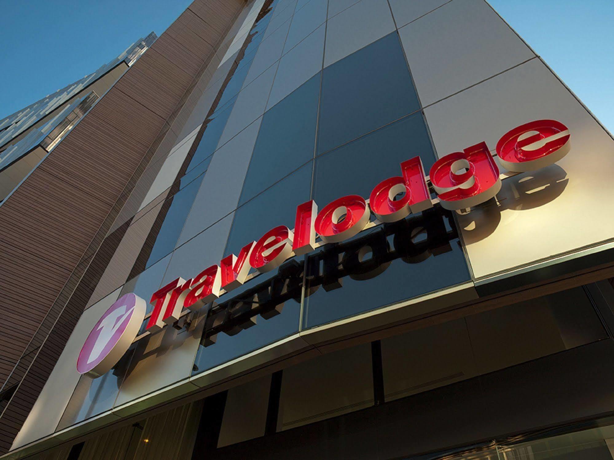 Travelodge Docklands 4*
