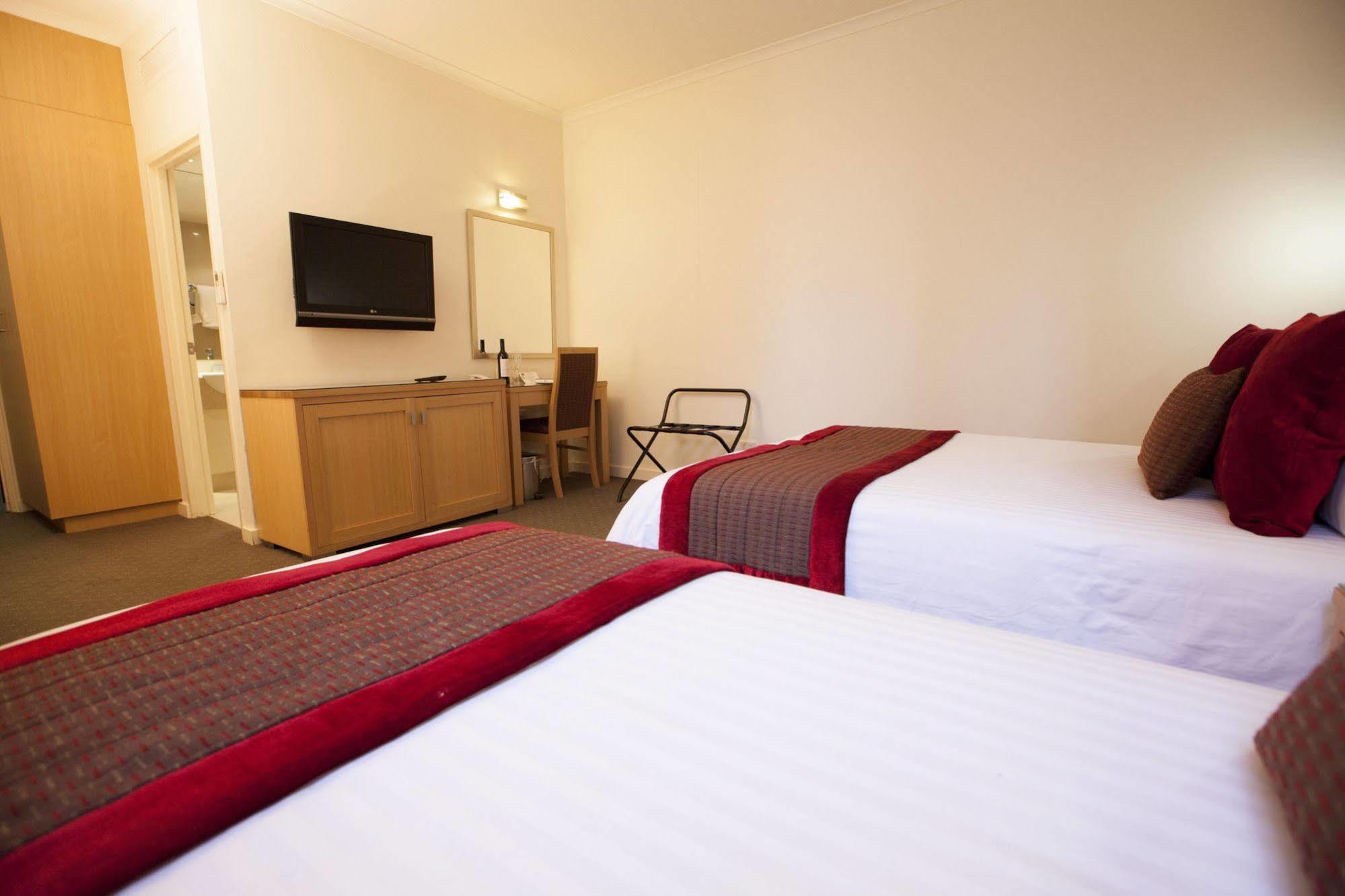 Western Travel Hotel Melbourne