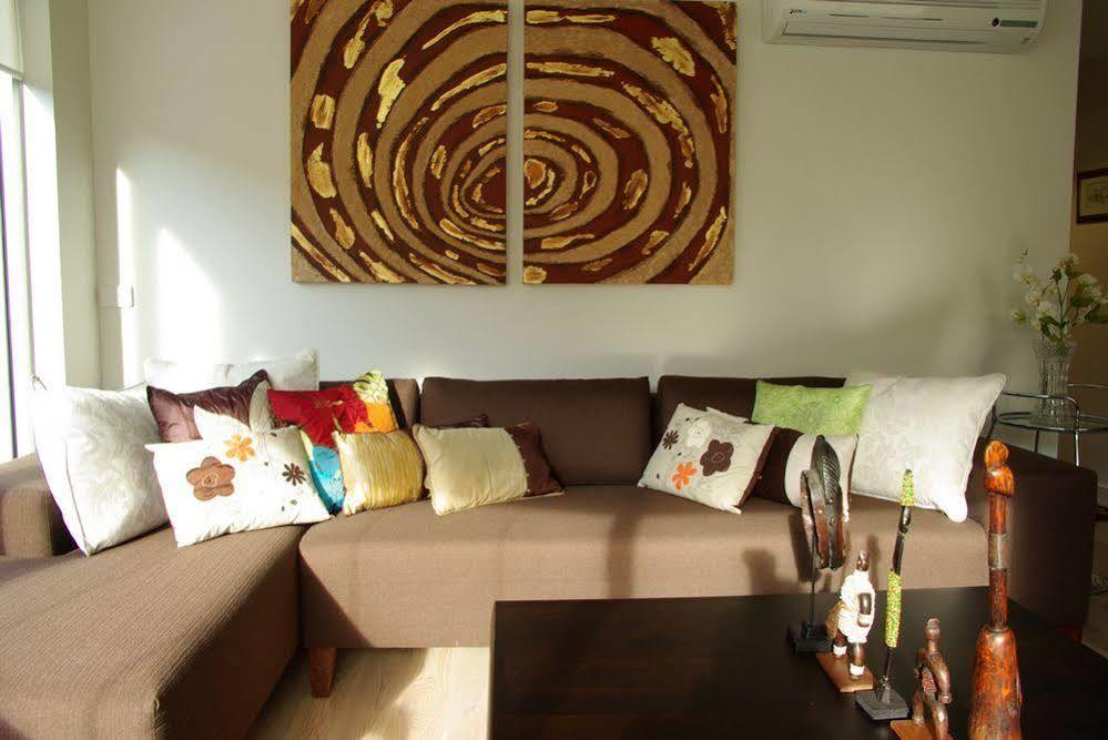 Apartment Boutique - Lalique *