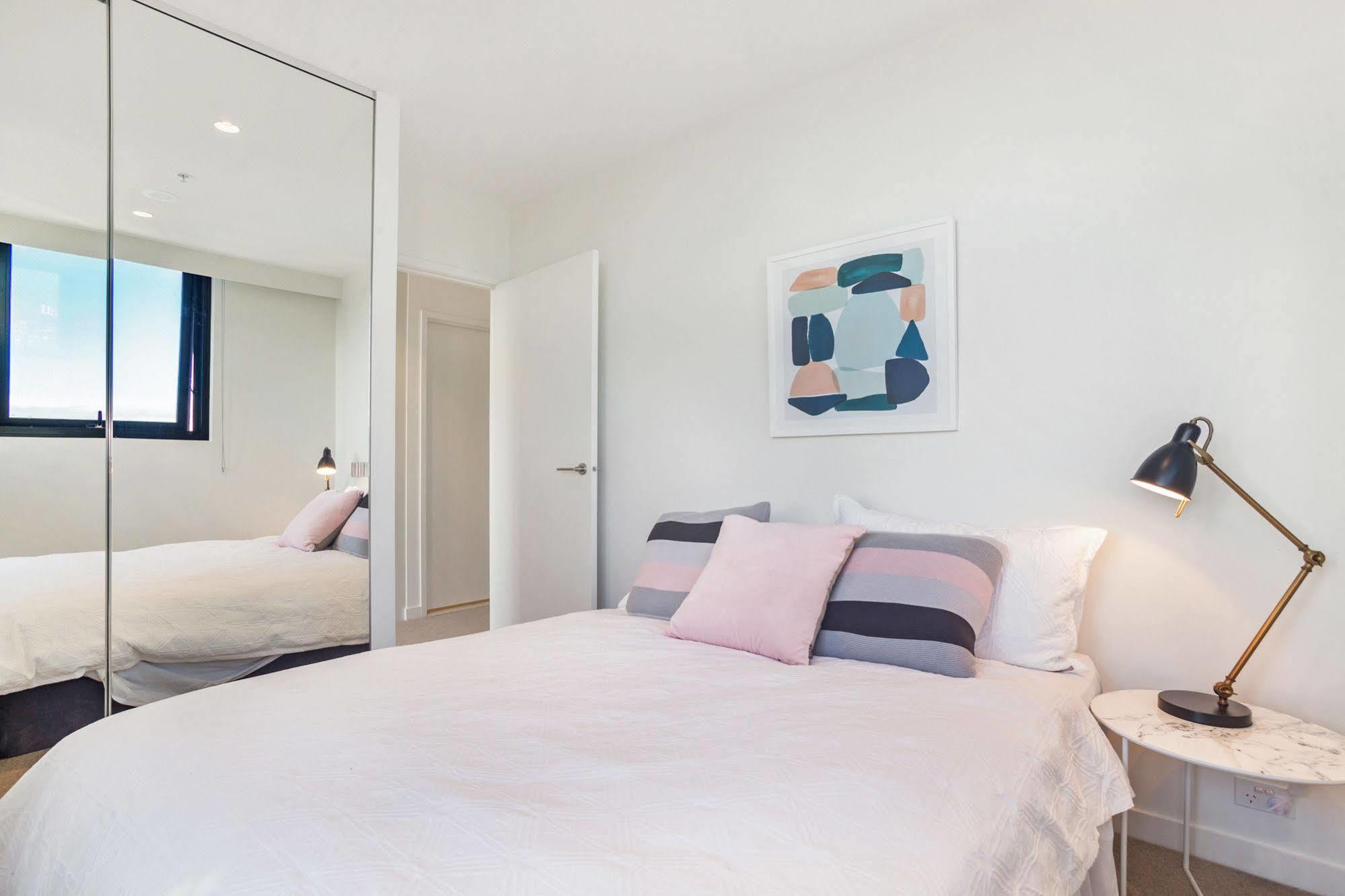 Serviced Apartments Melbourne - Platinum Aparthotel
