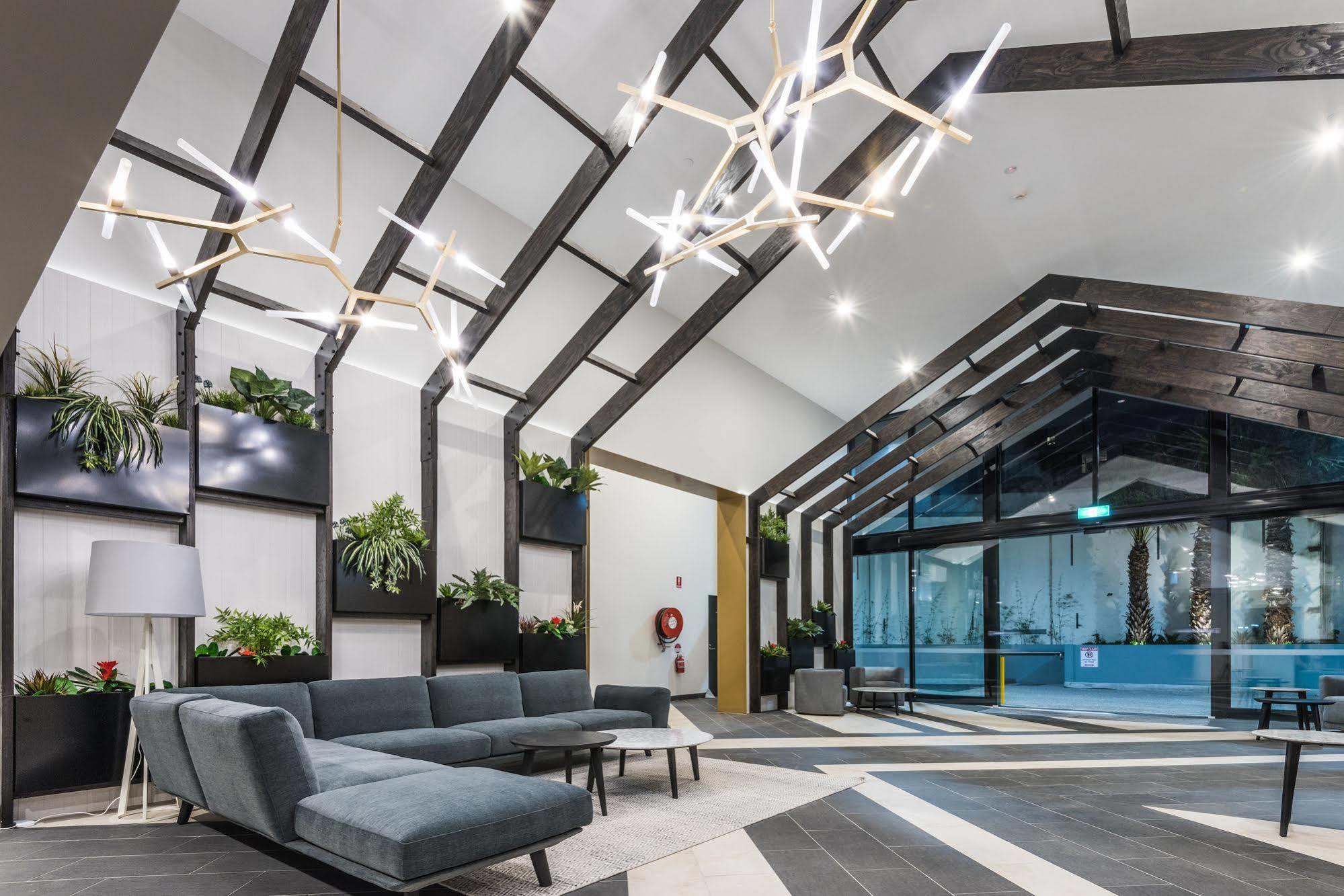 Playhouse Abbotsford 4*