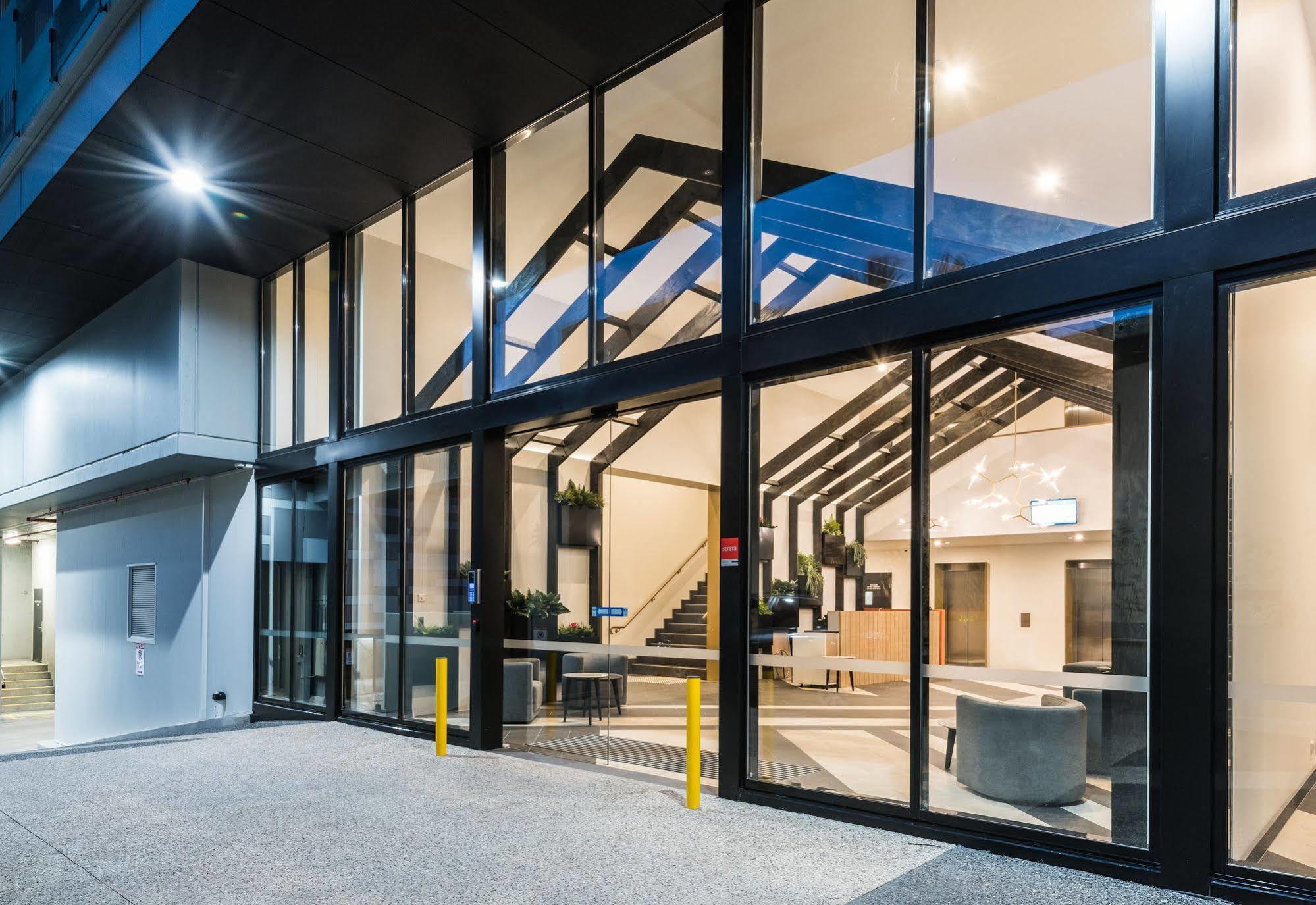 Aparthotel Playhouse Abbotsford