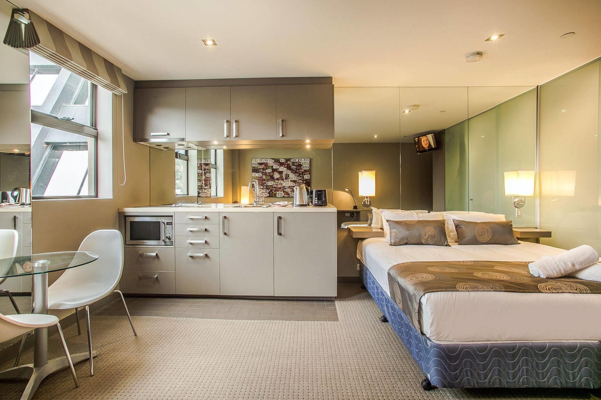 Aparthotel Melbourne Vivo 4*