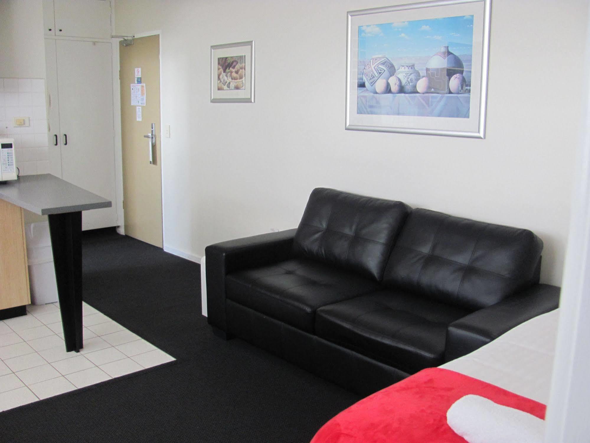 On Flemington Apartment Melbourne