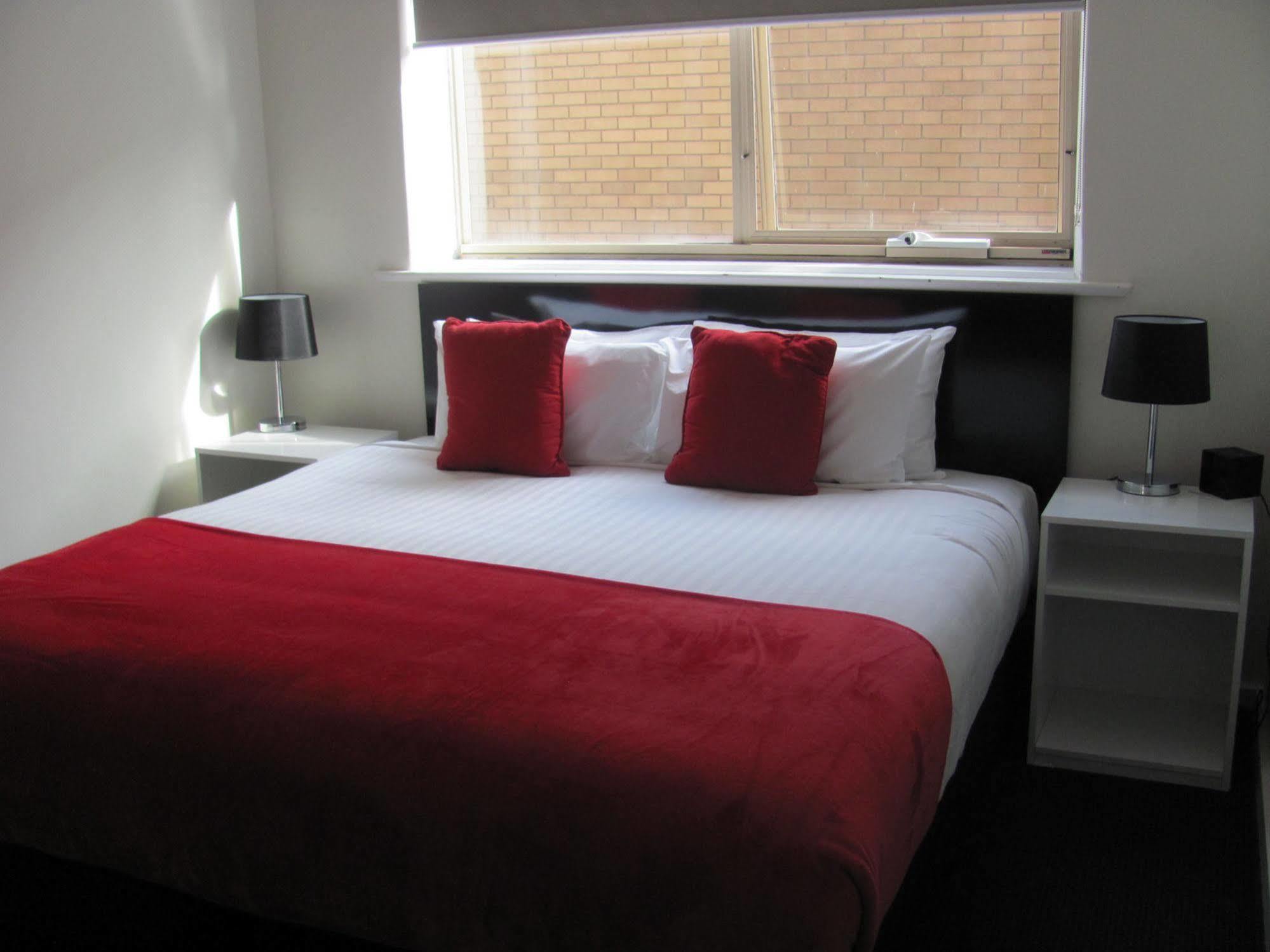 On Flemington Apartment Melbourne
