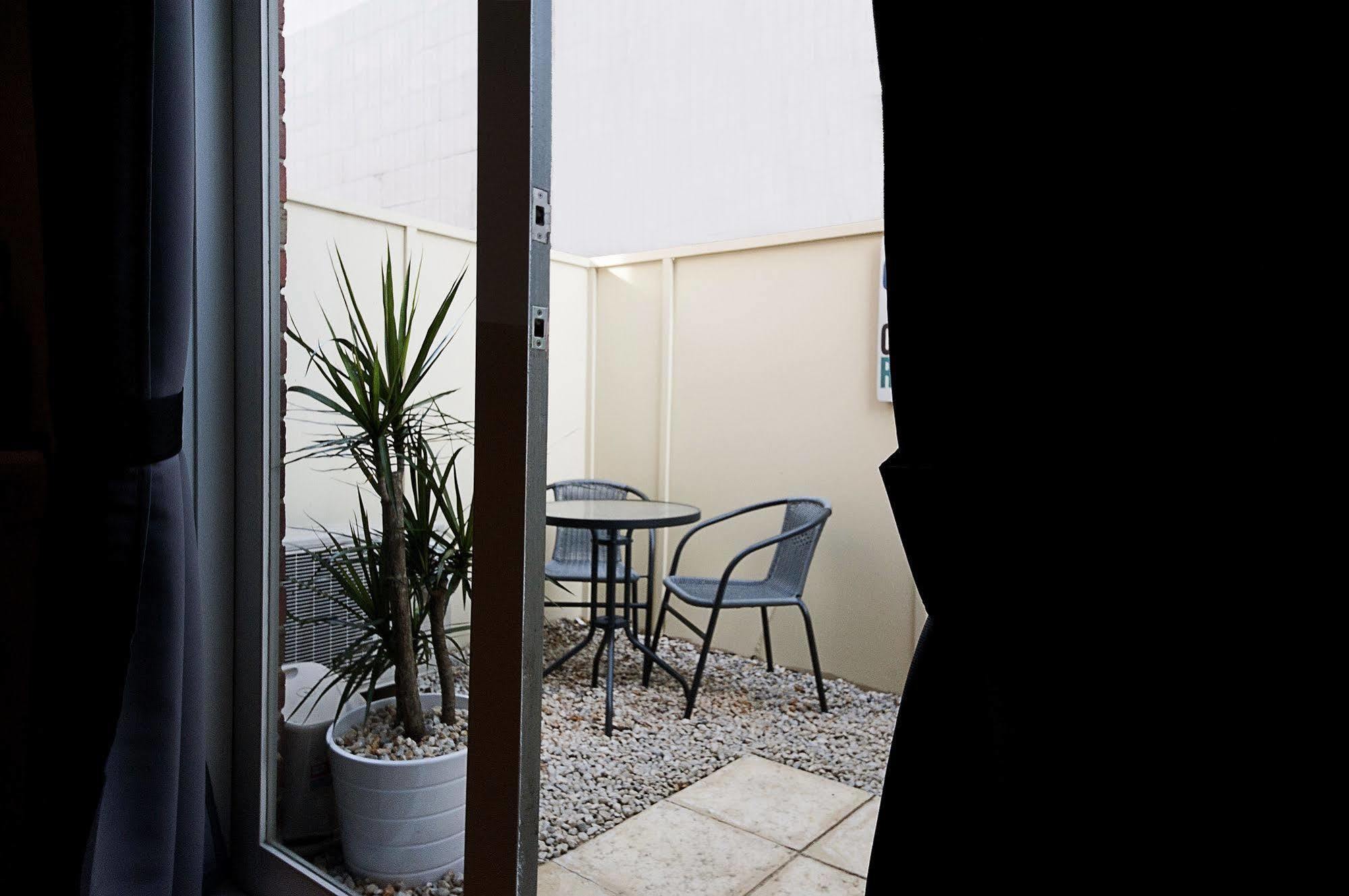 Position Perfect Carlton Apartment *