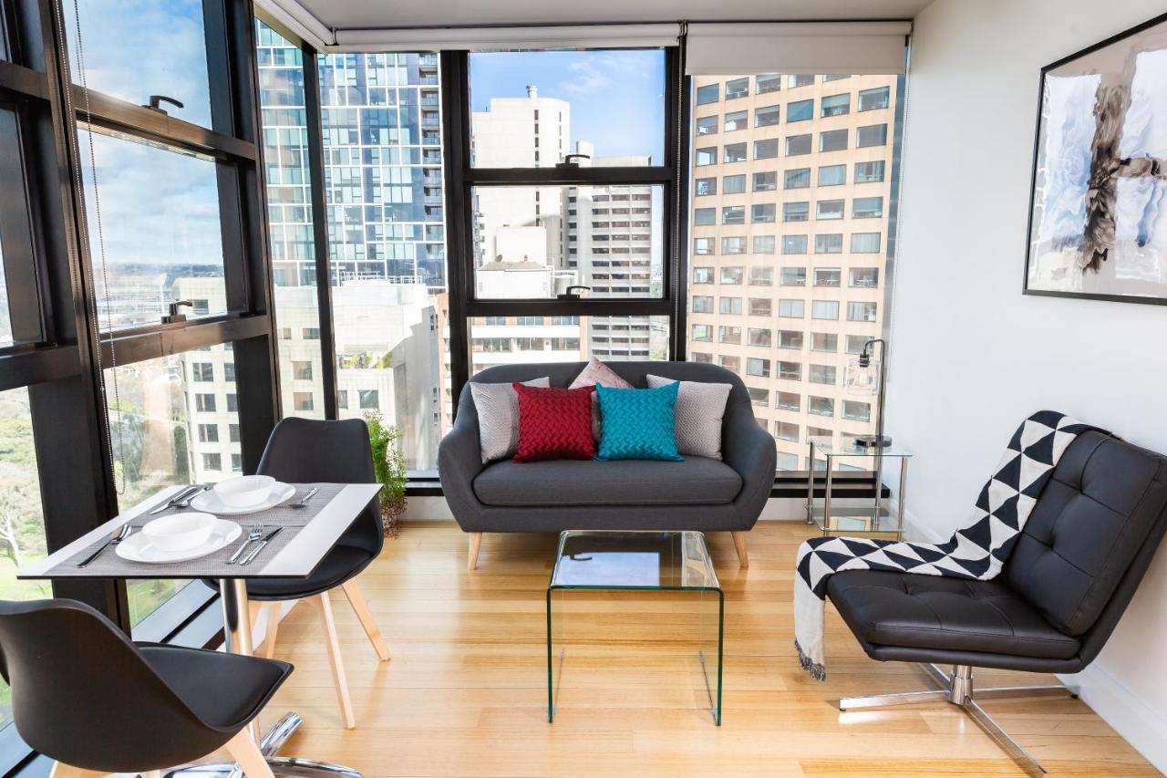 Executive Little Collins Street Apartment
