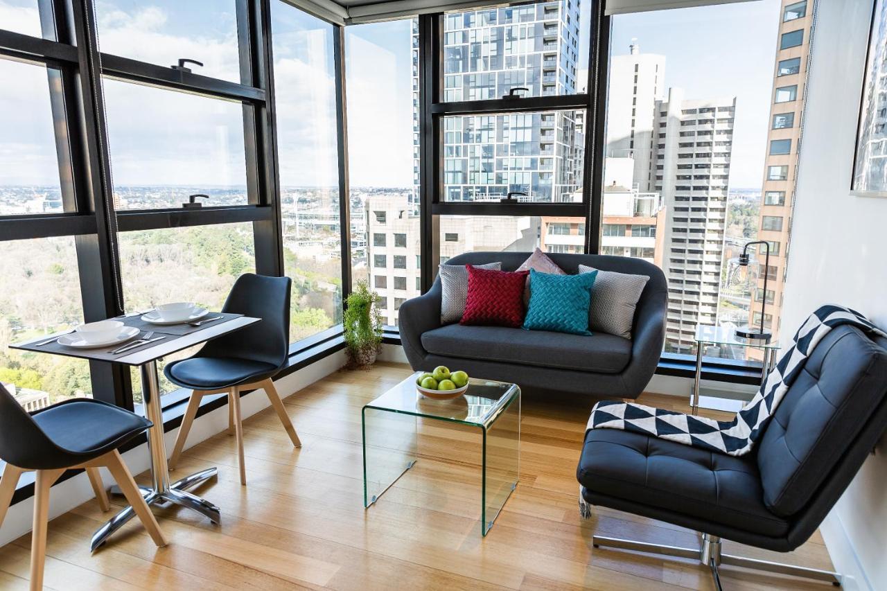 Executive Little Collins Street Apartment *