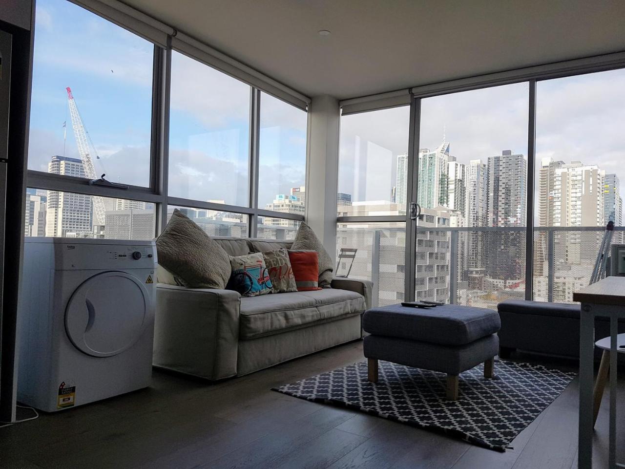 Homely Getaways At 429 Spencer Apartment *