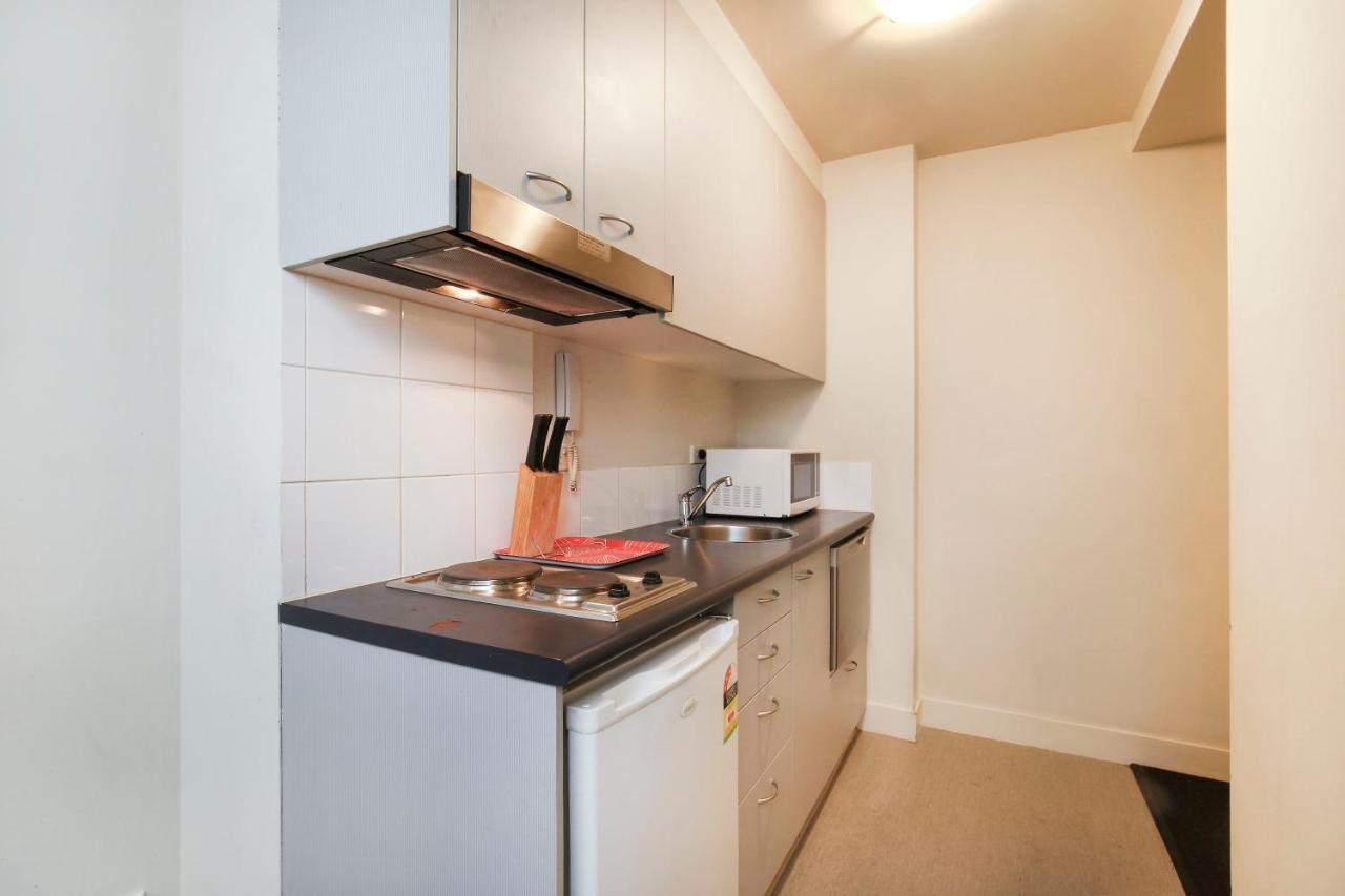 Aparthotel Plum Serviced Carlton 3*