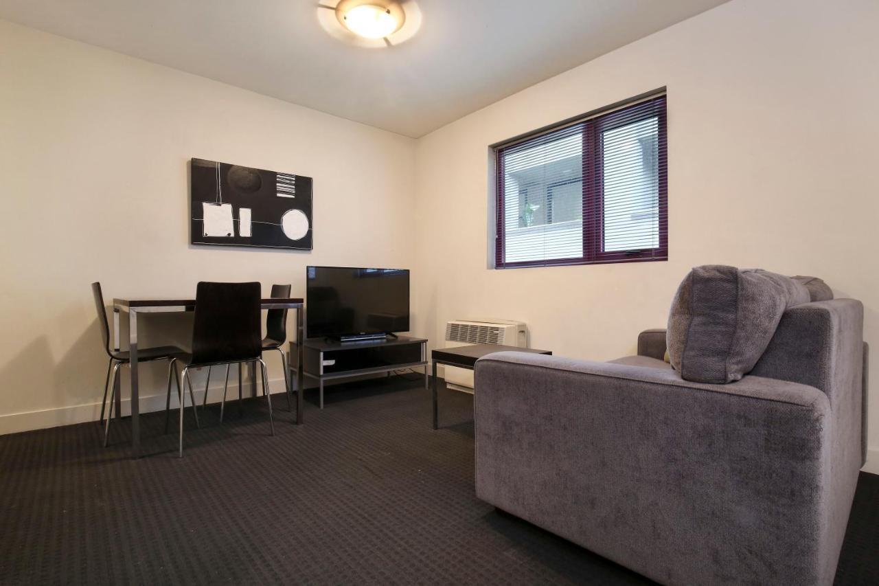 Plum Serviced Carlton Aparthotel 3*