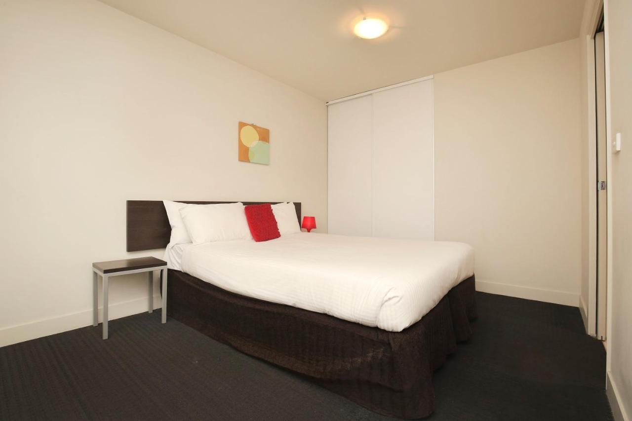 Aparthotel Plum Serviced Carlton 3*