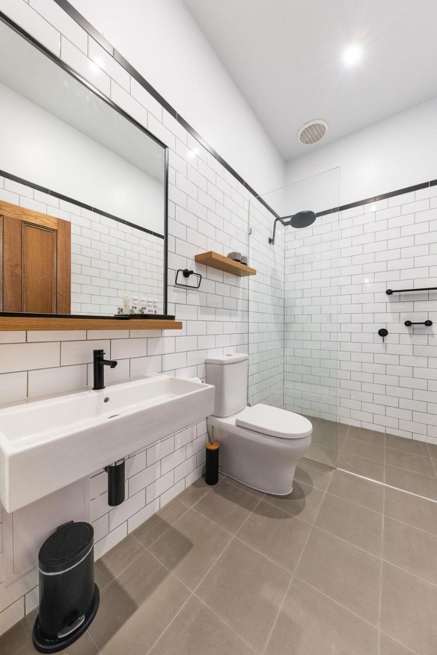 Hotel East Brunswick 5*