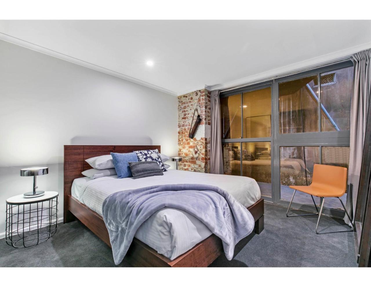 Chic Warehouse In Hipster, Foodie Hub Apartment Melbourne