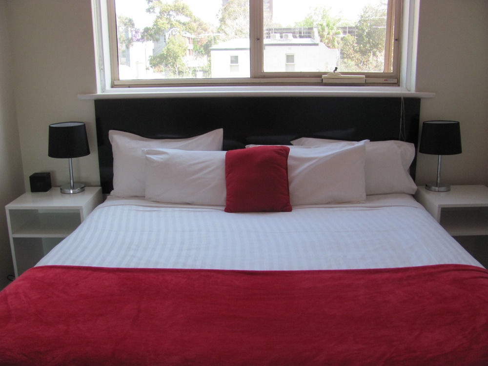 Apartment On Flemington