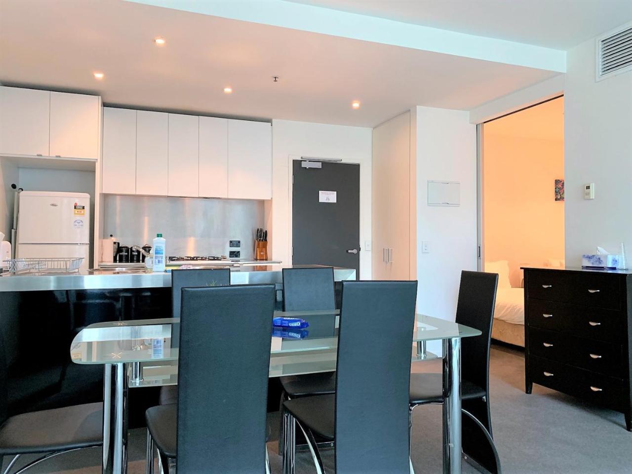 Readyset At Liberty Apartment *
