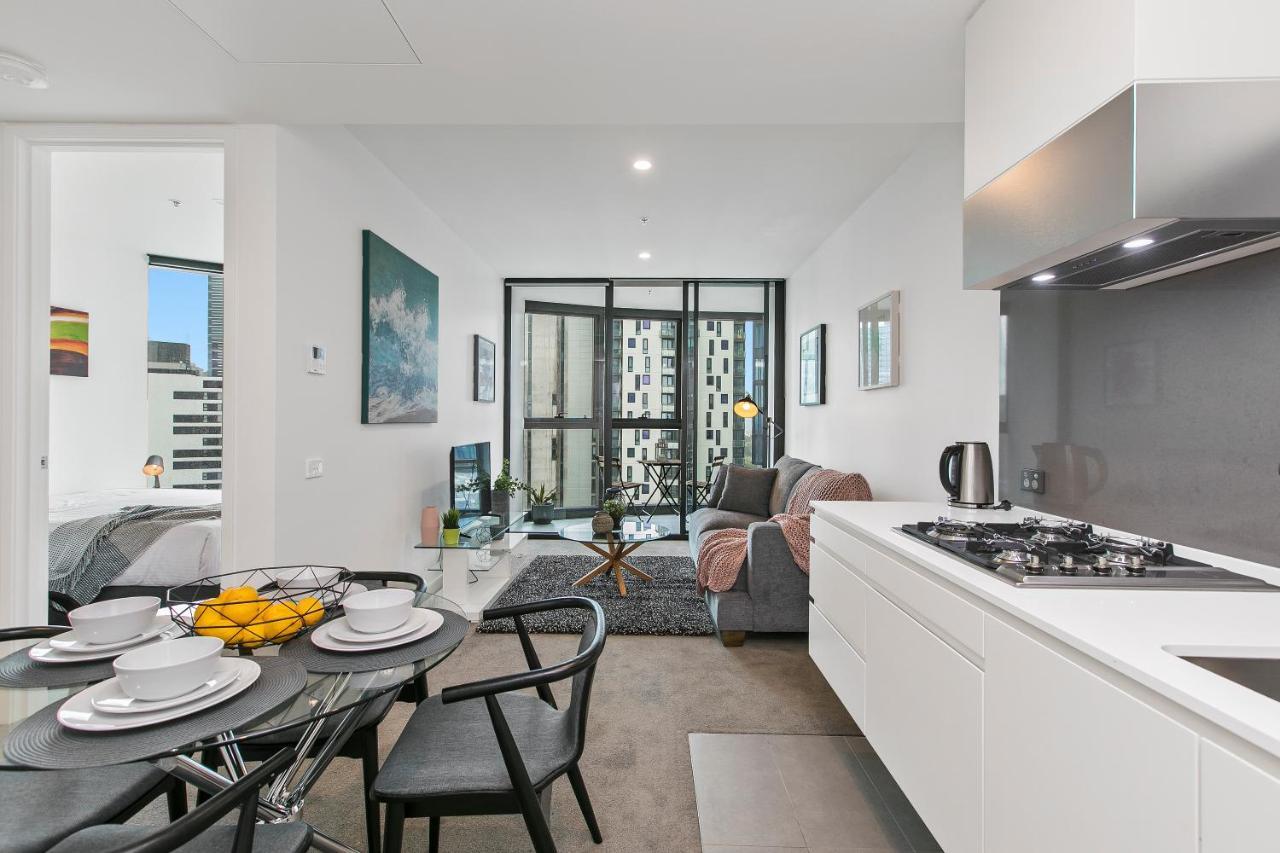 Complete Host Shadowplay Apartment Melbourne