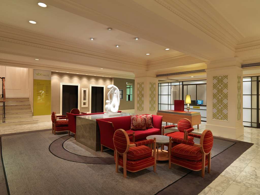The Savoy On Little Collins 4*