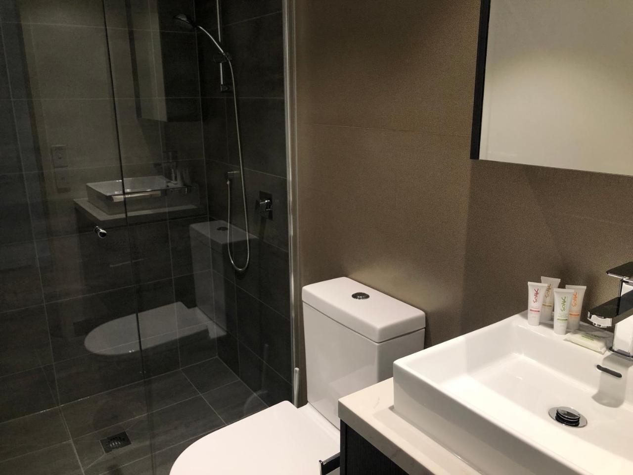 Adara Brunswick 3*