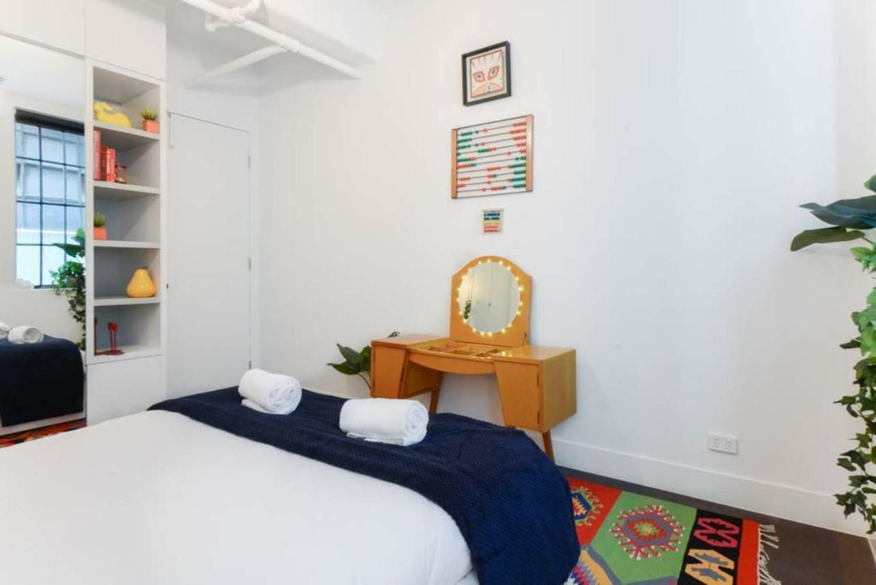 Spacious Designer Warehouse Cbd Apartment