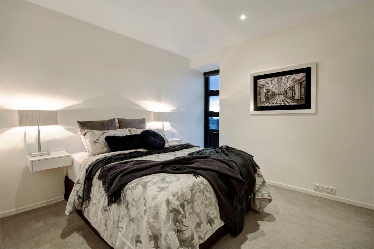 Apartment Eureka Tower *