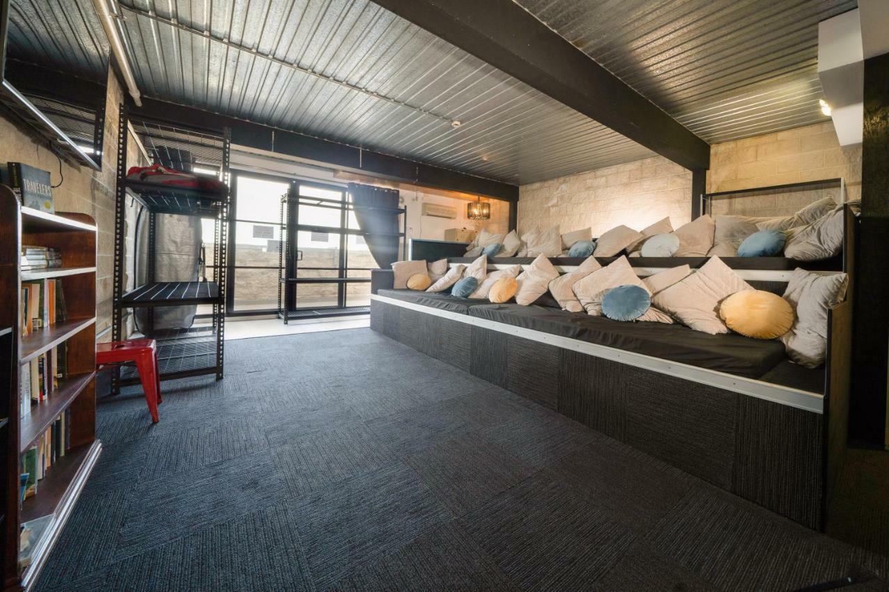 Summer House Hostel