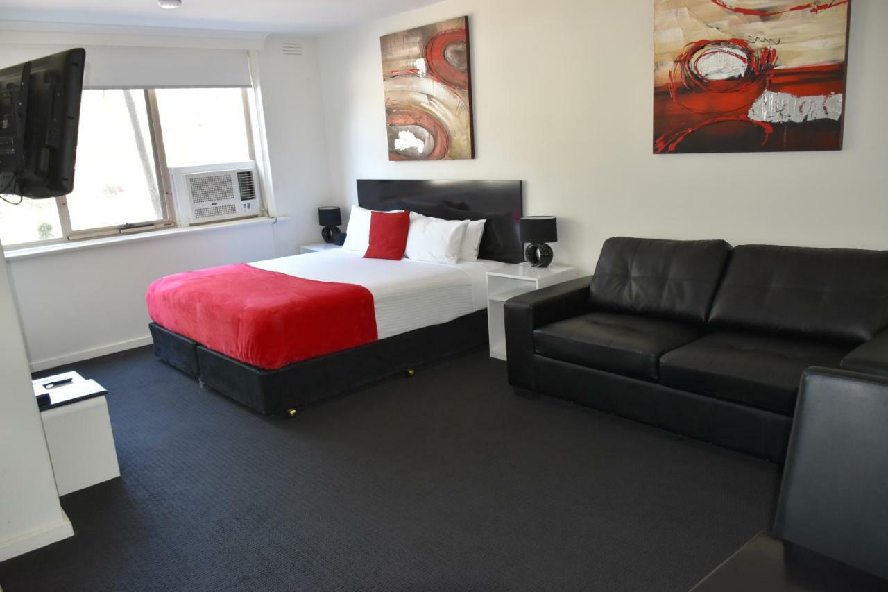 On Flemington Apartment *