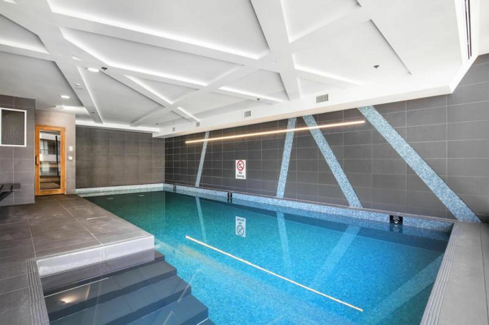 Sanctuary - Wrap Apartment *