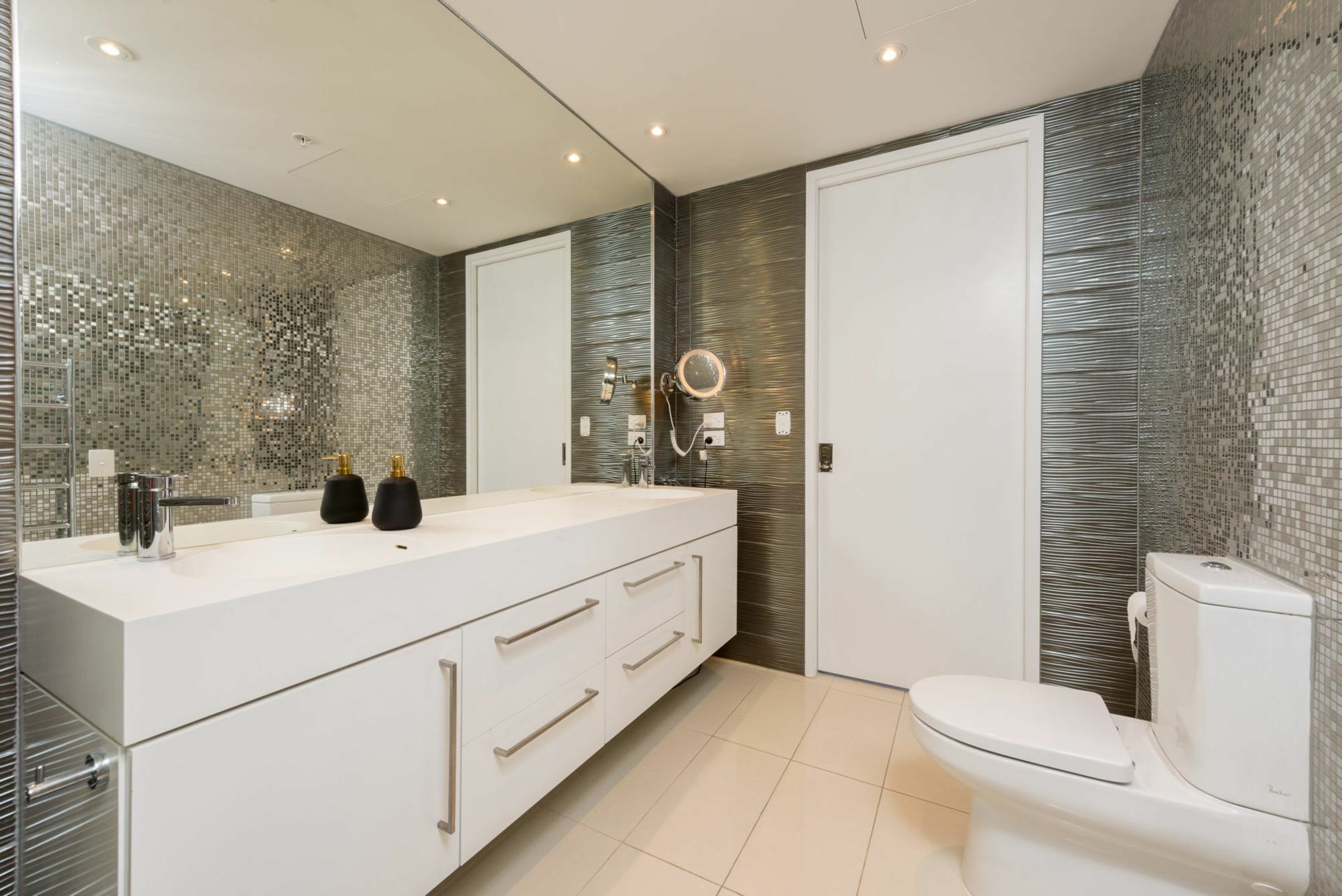 Apartment Roomerang At Prima Pearl 58 Melbourne