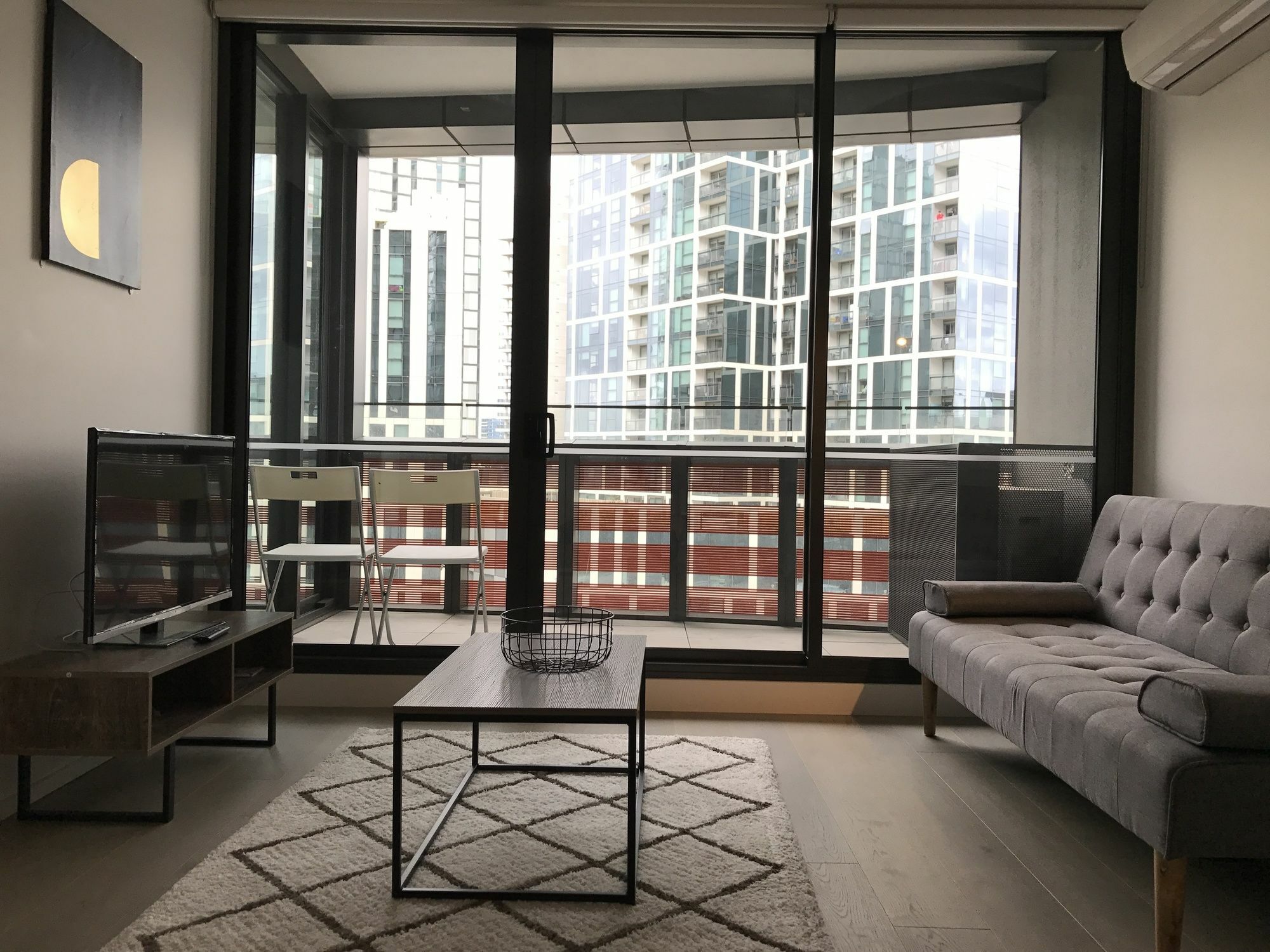 Apartment Urbanminder @ 889