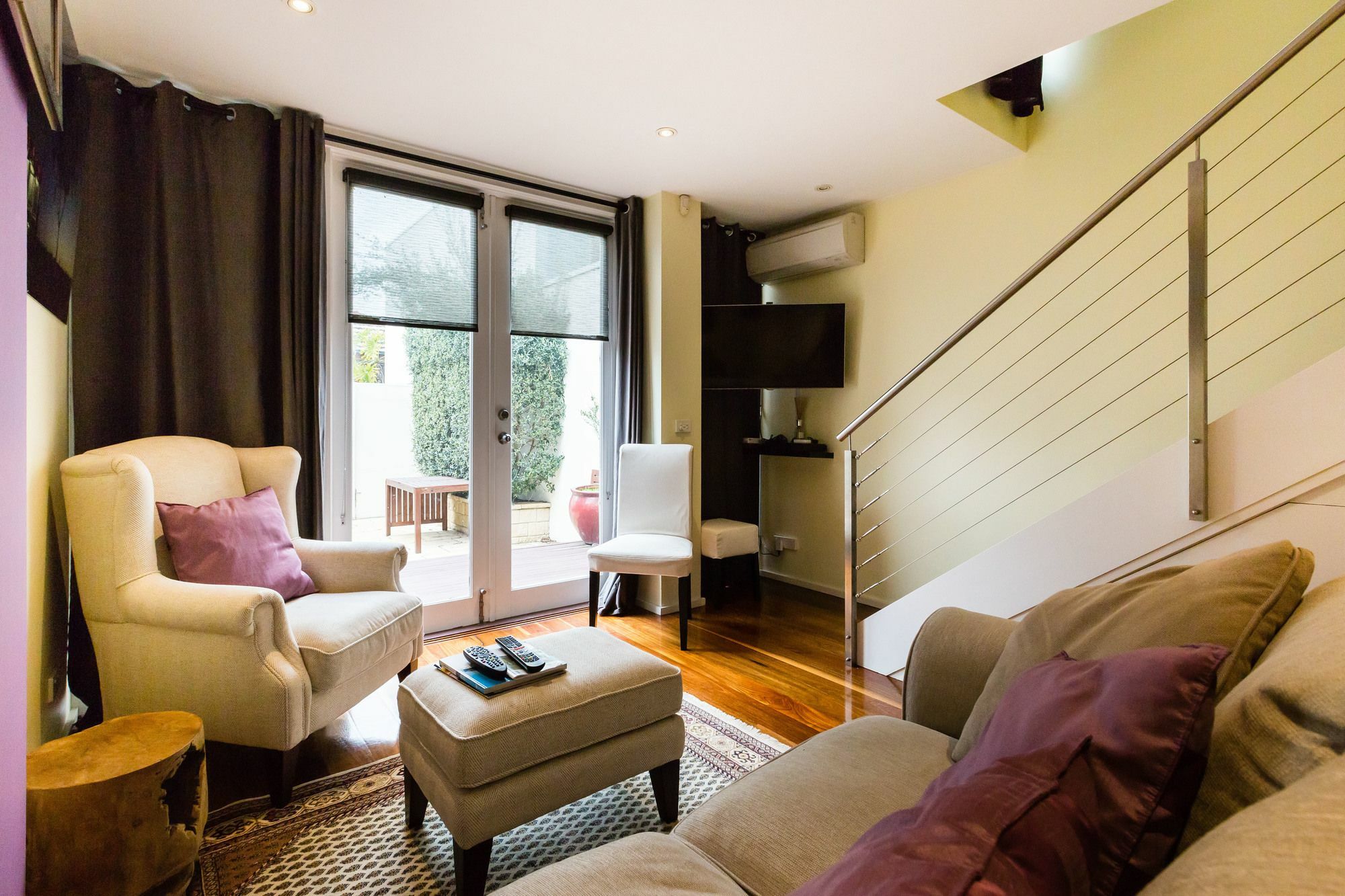 Alexander, 2bdr South House Melbourne