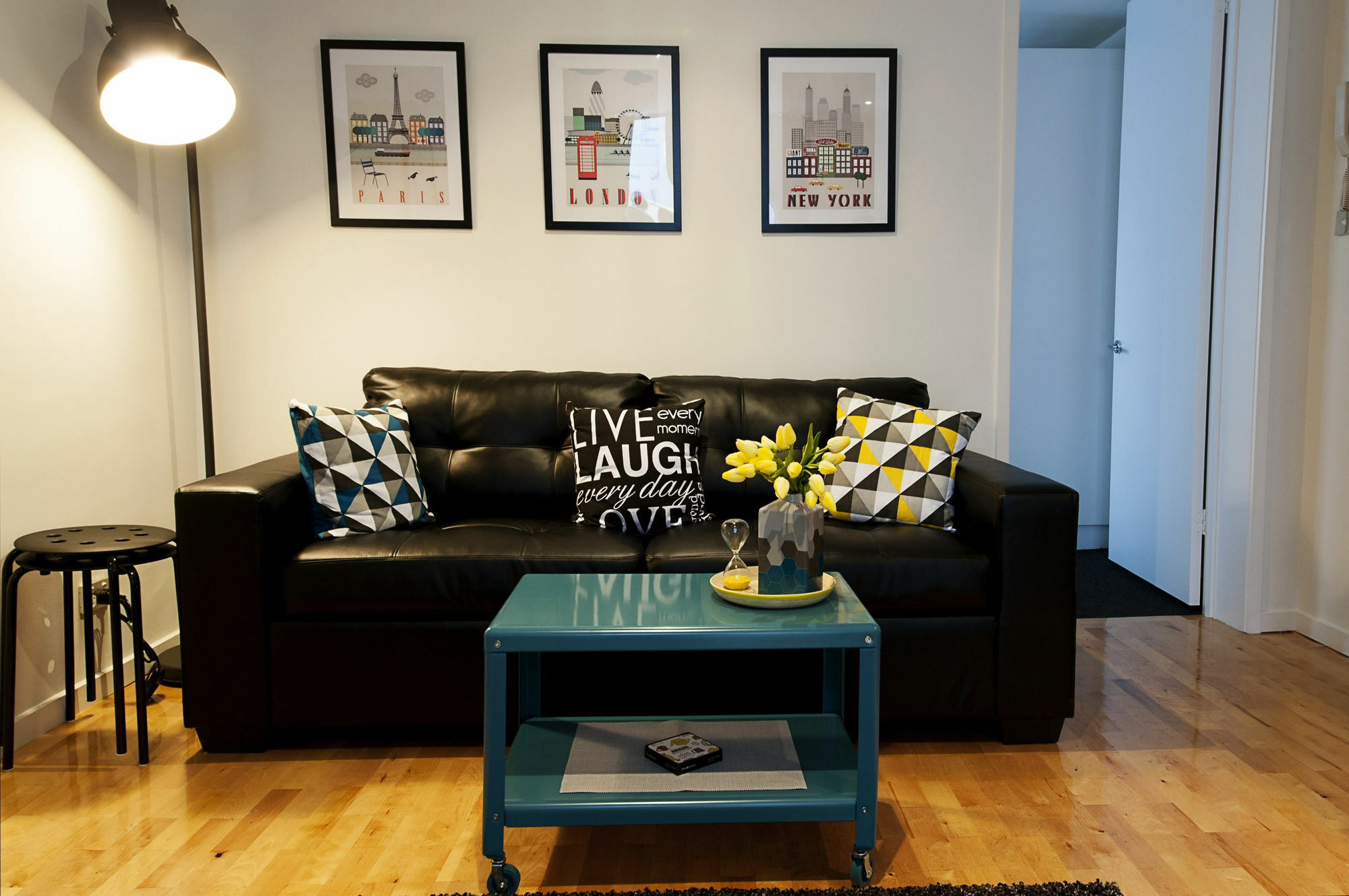 Position Perfect Carlton Apartment
