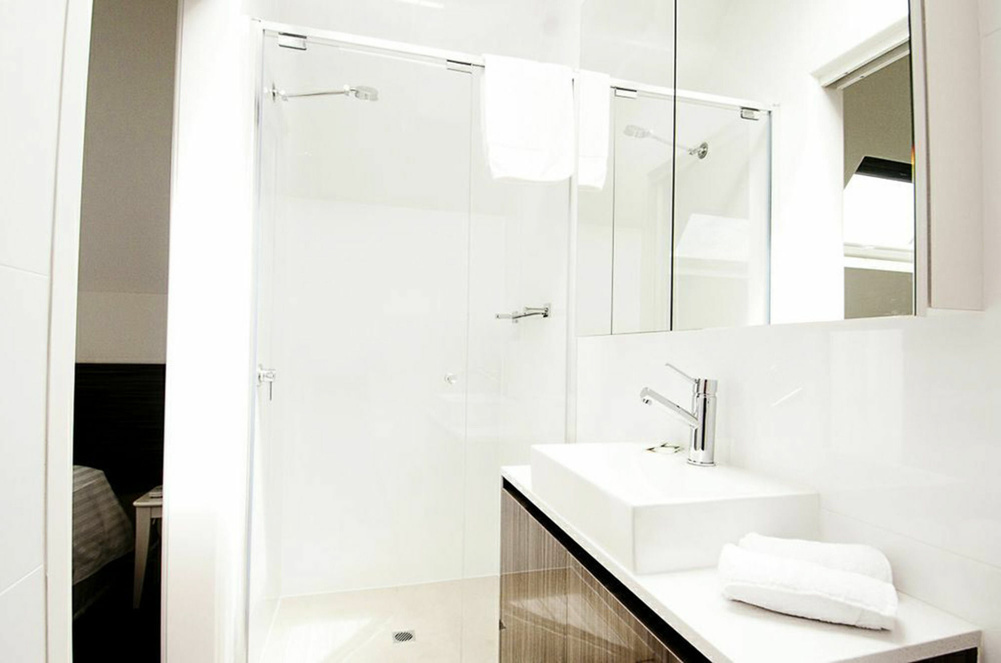Position Perfect Apartment Melbourne